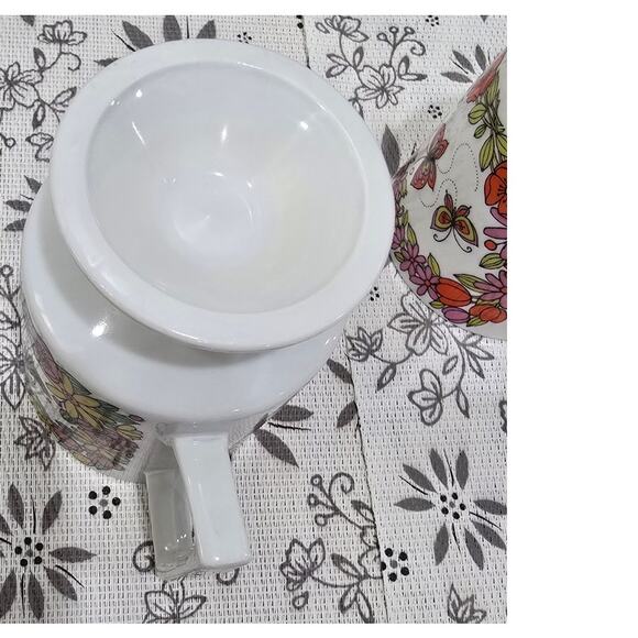 Vintage 1960s-70s Pedestal Mugs – Pair – Retro Butterfly & Floral Design - Picture 8 of 15